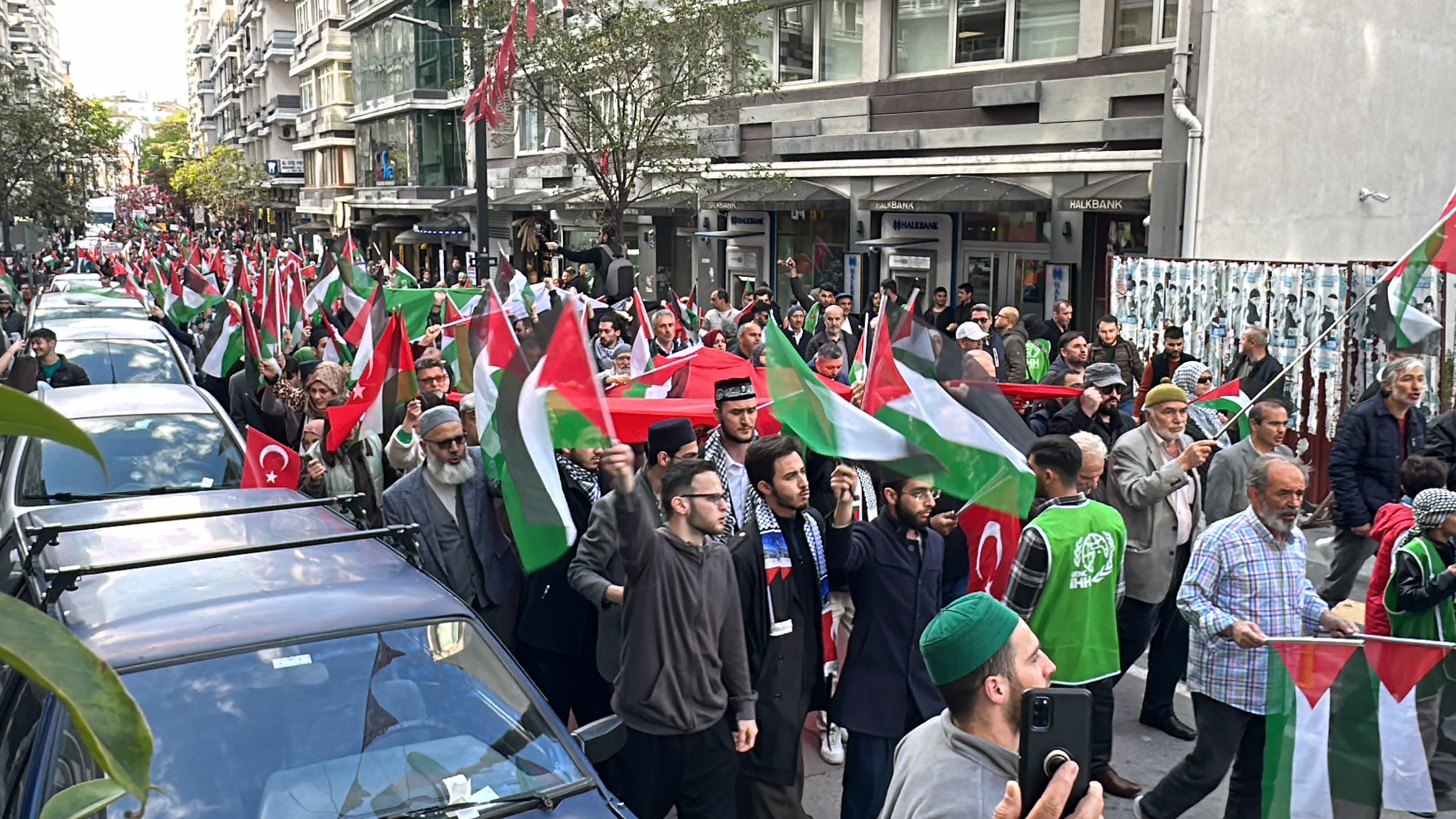 Filistin'e destek yürüyüşü