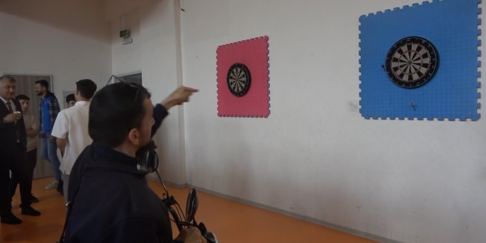 Engelli vatandaşlardan dart yarışması
