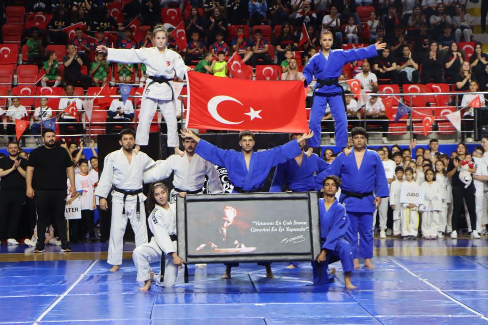 Gençlik Ve Spor Bayramı Burdur'da Coşkuyla Kutlandı