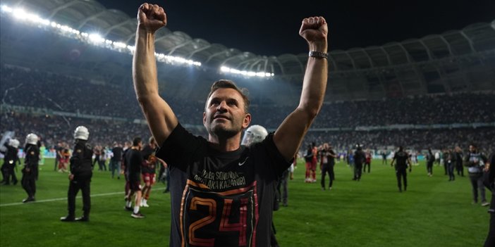 Okan Buruk, Galatasaray'ı rekorlarla şampiyonluğa taşıdı