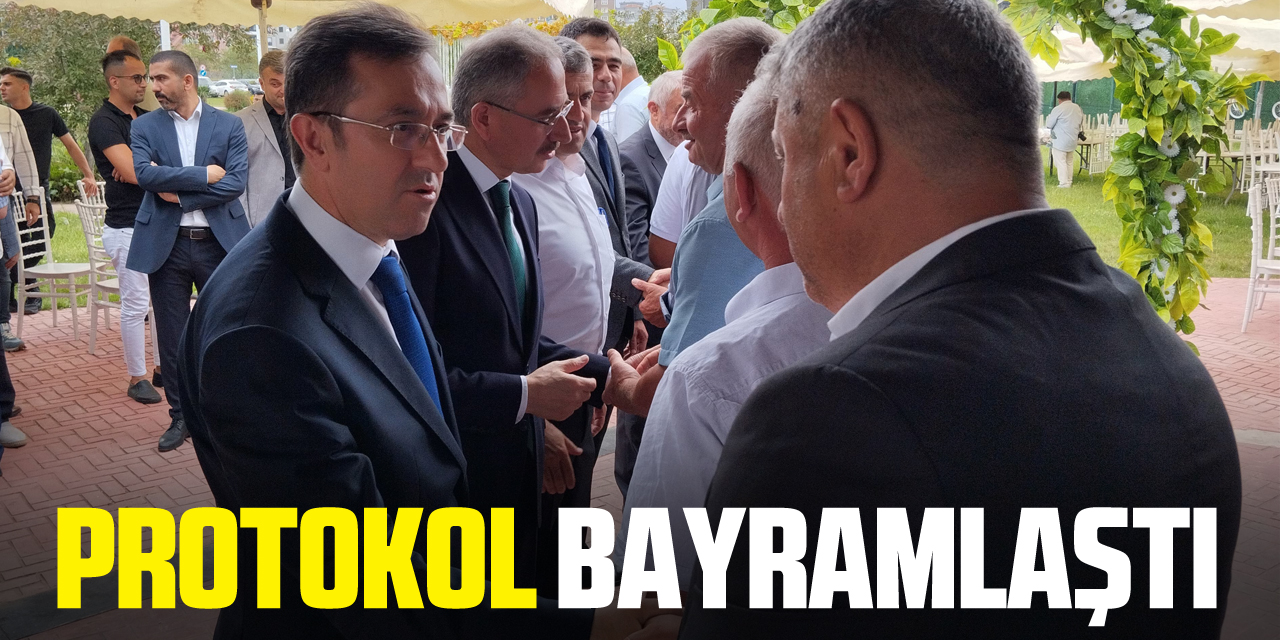 Protokol bayramlaştı