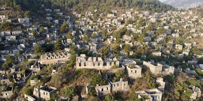 "Hayalet köy" turistlerin ziyaretleriyle canlanıyor