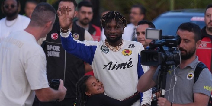 Saint-Maximin Fenerbahçe için İstanbul'da