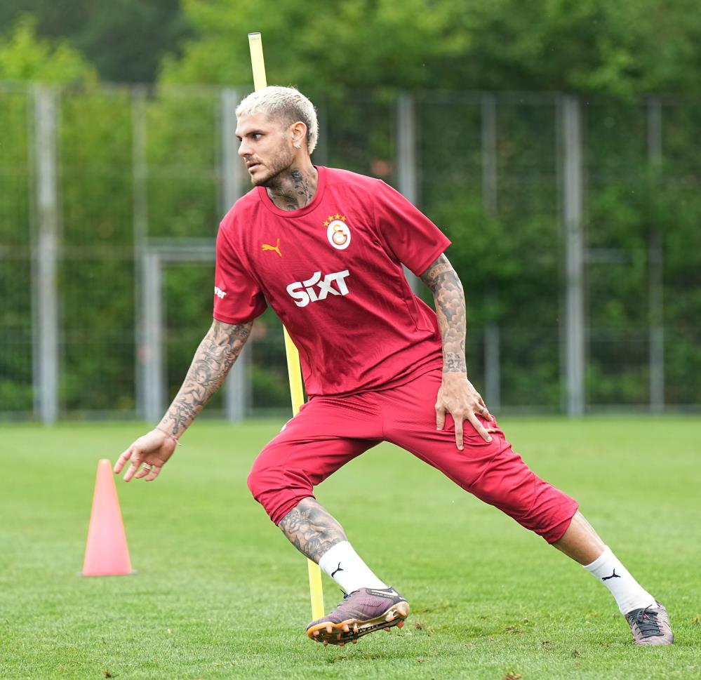 Galatasaray hazırlıklarını sürdürdü