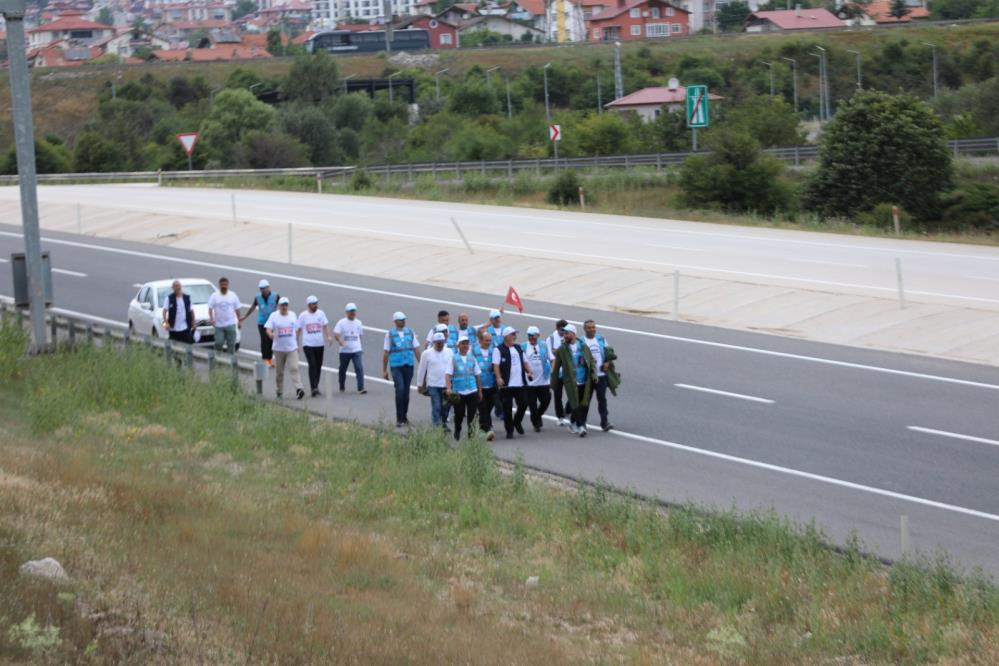 Bolu'dan Ankara'ya yürüyüş sürüyor