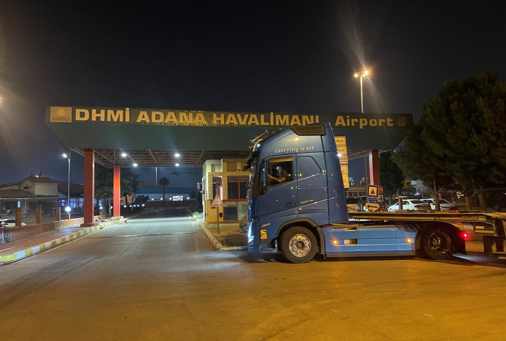 Adana Havalimanı’nda taşınma işlemleri başladı