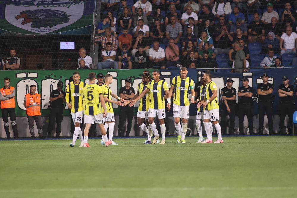 Fenerbahçe, Rizespor'a karşı galibiyet serisini 11 maça çıkardı