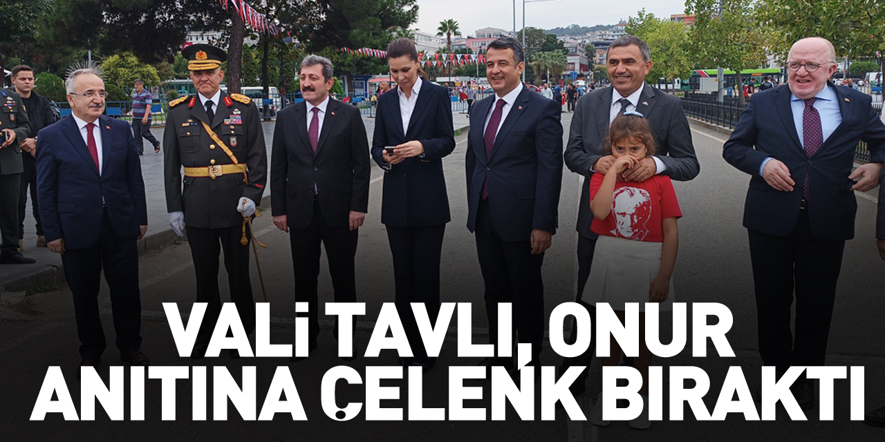 Vali Tavlı, Onur Anıtına Çelenk Bıraktı