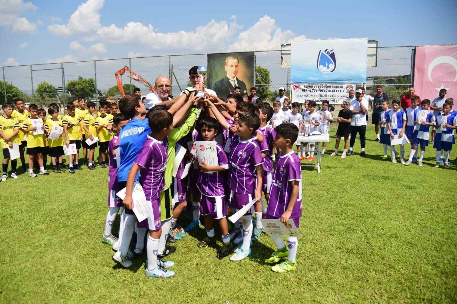 Geleceğin yıldızları Zafer Kupası için ter döktü