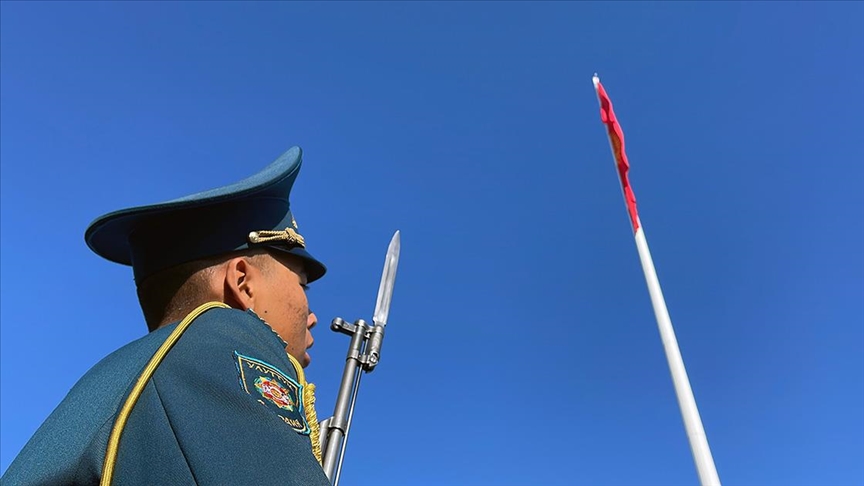 Kırgızistan Cumhuriyeti 33 yaşında