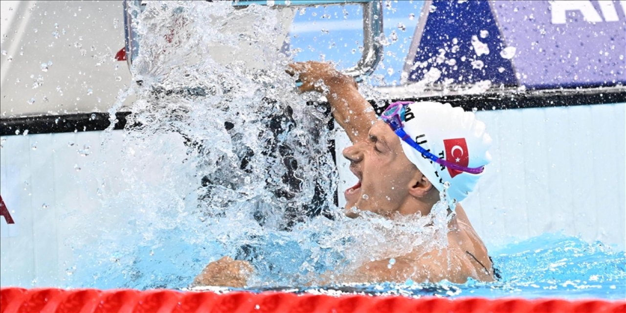 Paris 2024 Paralimpik Oyunları'nda yüzme branşında Umut Ünlü, altın madalya kazandı