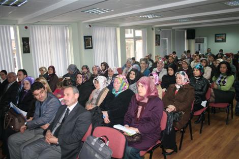 ŞNP’de ‘Çocuk Eğitiminde Anne Babanın Rolü’ paneli