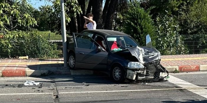 3 araç kazaya karıştı