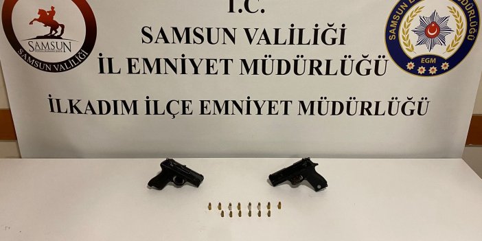 Üzerinde 2 ruhsatsız tabanca bulundurmaya gözaltı