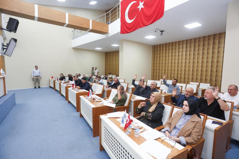 "Canik'imize yeni eser ve hizmetler kazandırmaya devam ediyoruz"