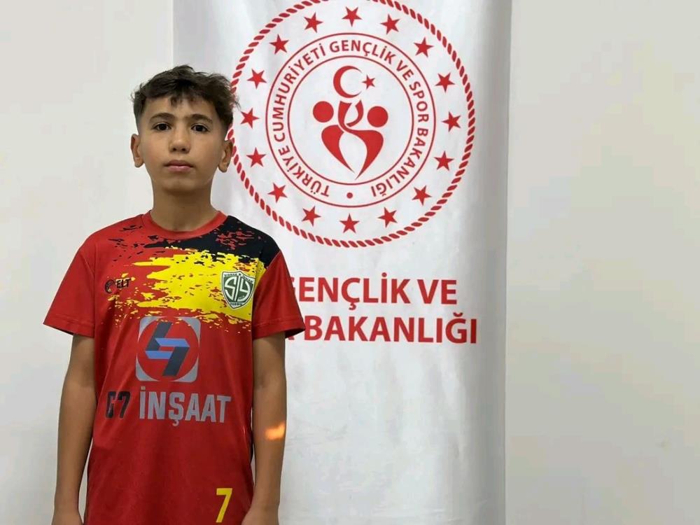 Şırnaklı minik sporcu Galatasaray'dan davet aldı