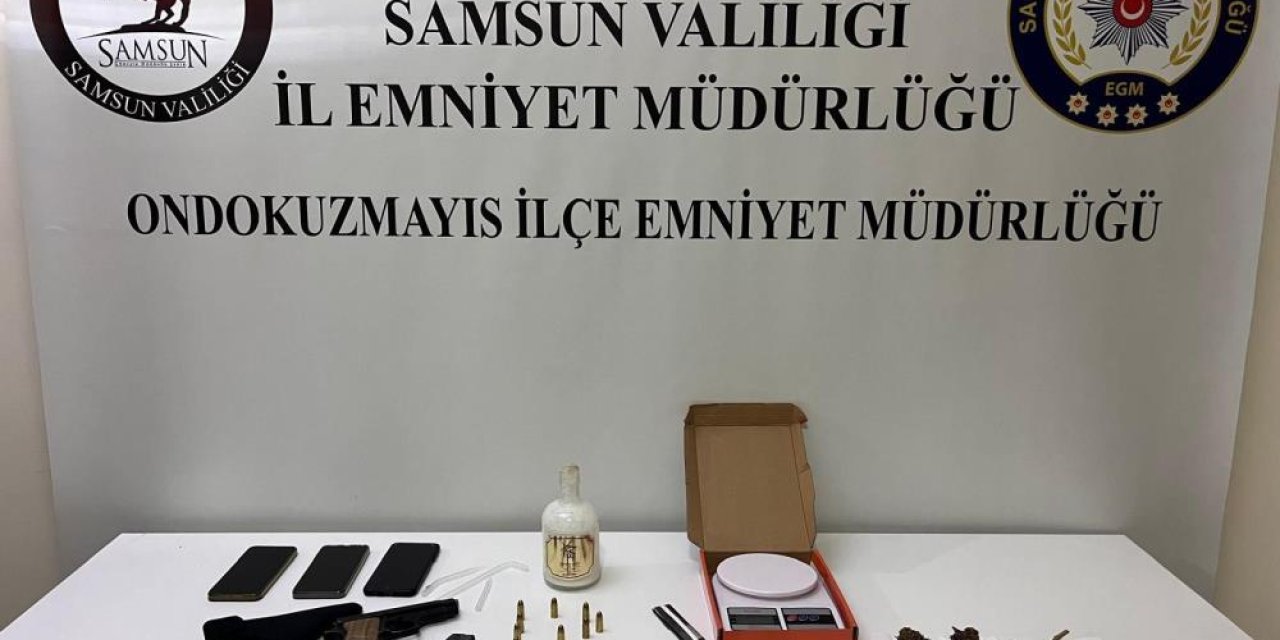 Evlerinde uyuşturucu ile yakalandılar