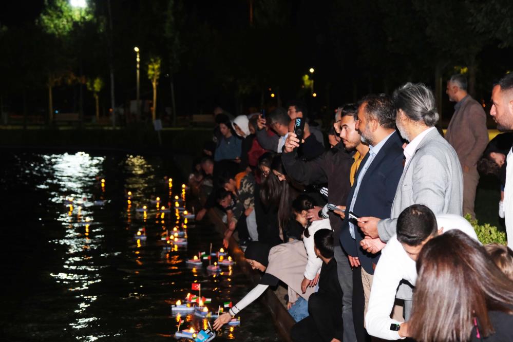 Gemiler Filistin için suya bırakıldı