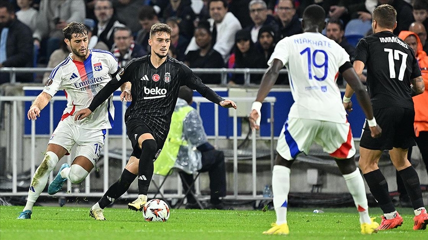 Beşiktaş, Fransa'dan 3 puanla döndü