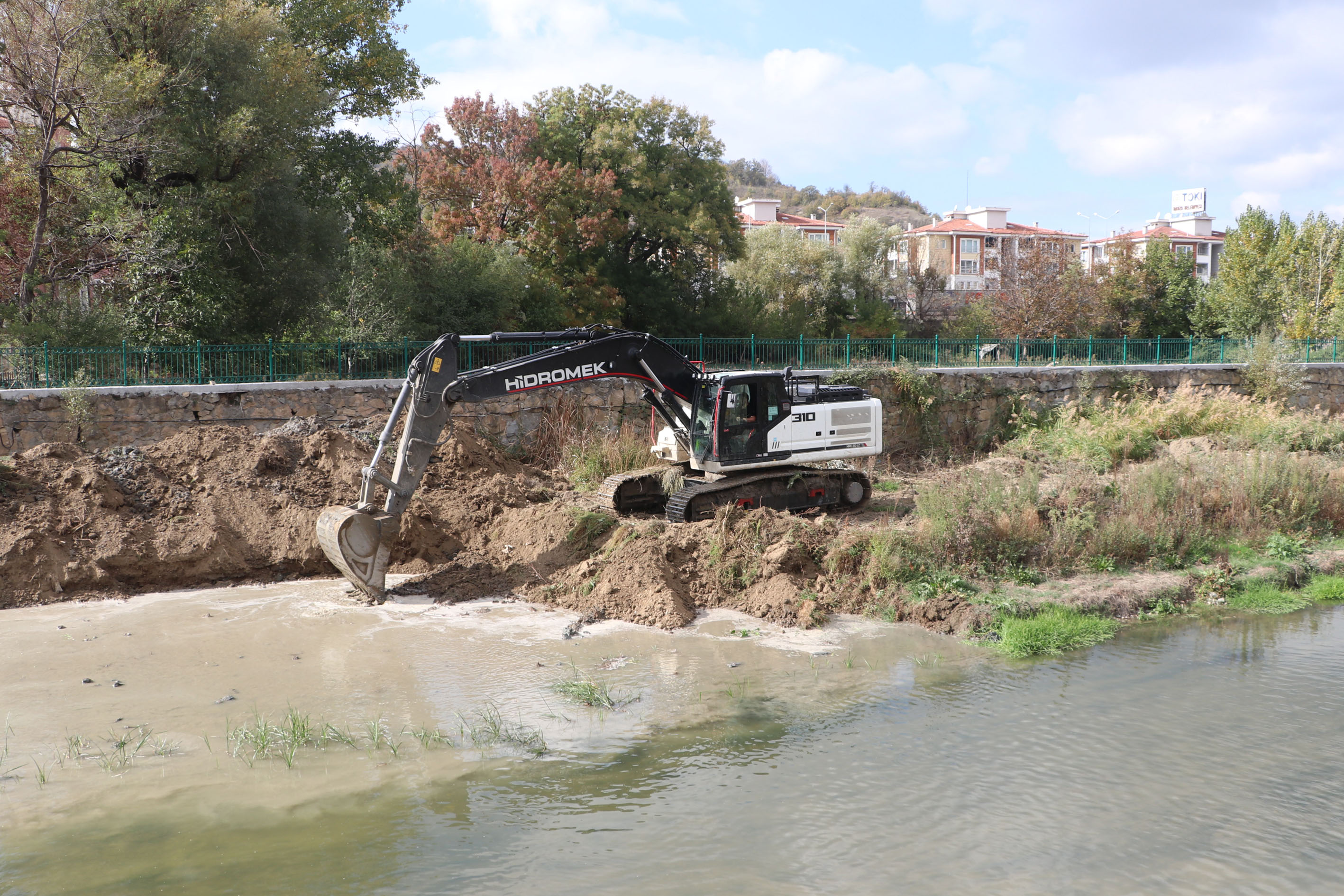 Samsun'da ırmak ve dere yatakları temizlendi