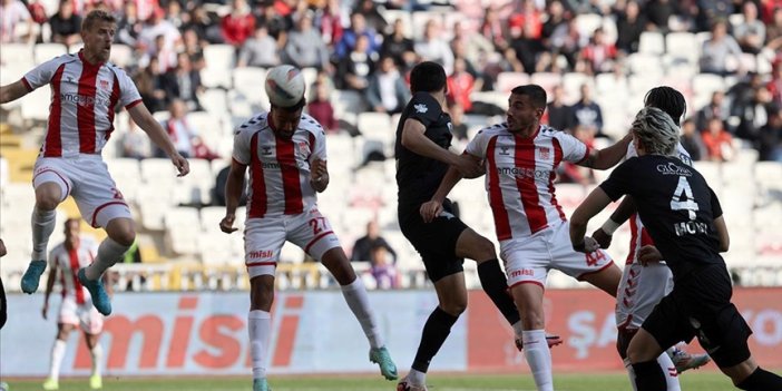 Sivasspor evinde 3 puan aldı