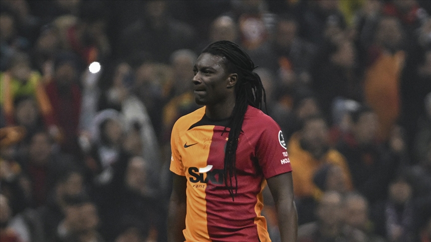 Bafetimbi Gomis futbolu bıraktı