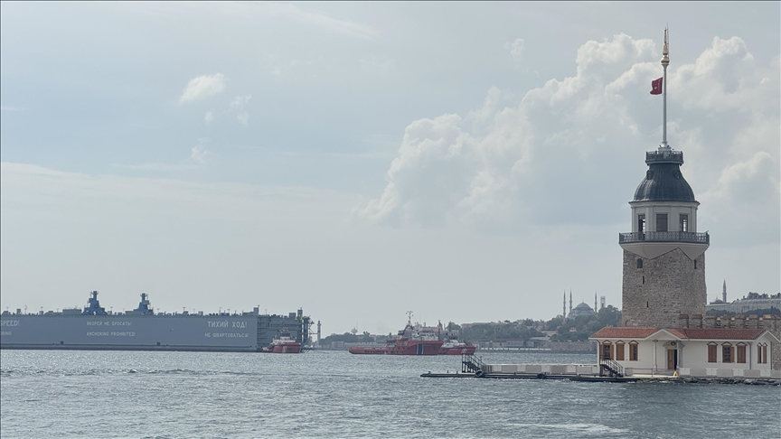 İstanbul gemi trafiği çift yönlü askıya alındı