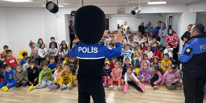 Polis ekiplerinden öğrencilere eğitim