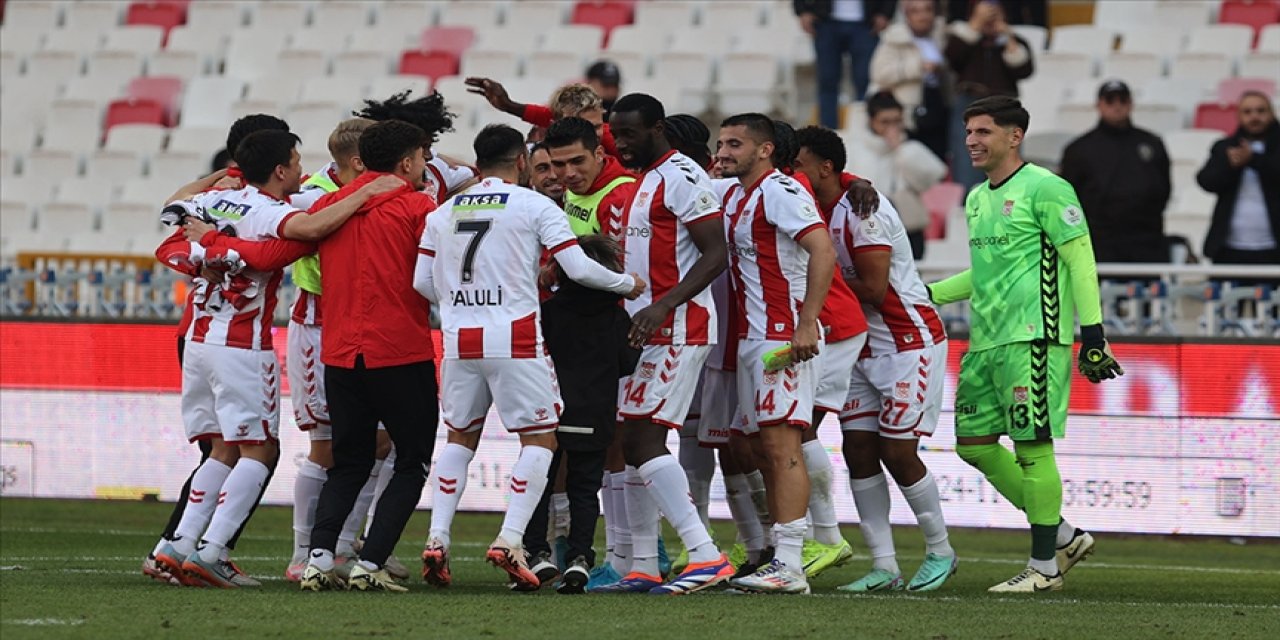 Sivasspor, Süper Lig'de yarın Antalyaspor'a konuk olacak