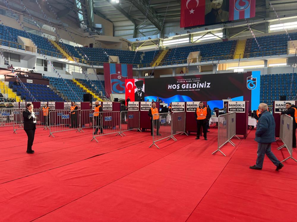 Trabzonspor Kulübü’nde oy verme işlemi başladı