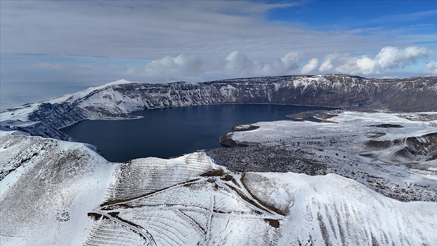 Nemrut golü karla kaplandı