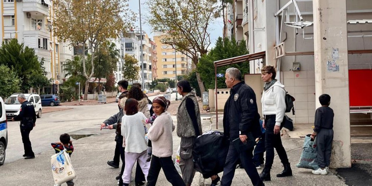 Pazar yerini mesken tuttu