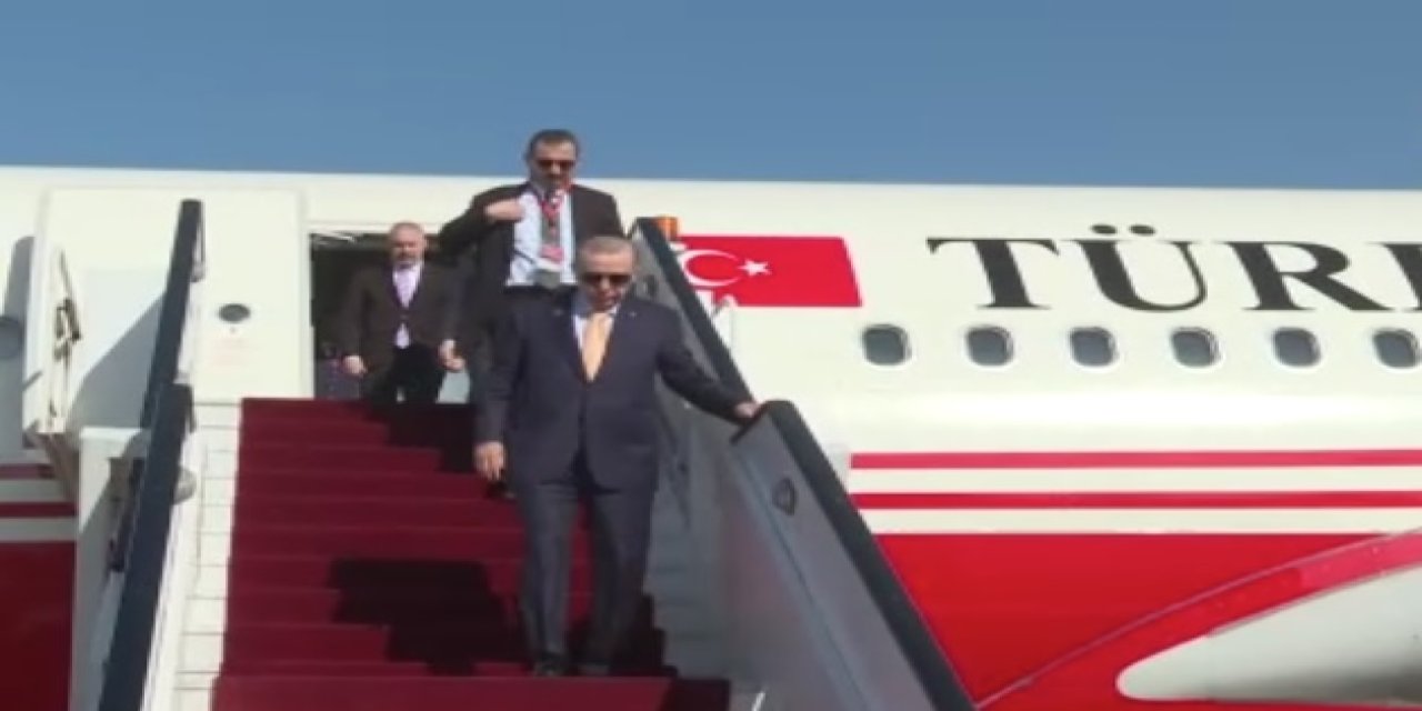 Cumhurbaşkanı Erdoğan, D-8 Zirvesi'ne katılmak üzere Mısır'da