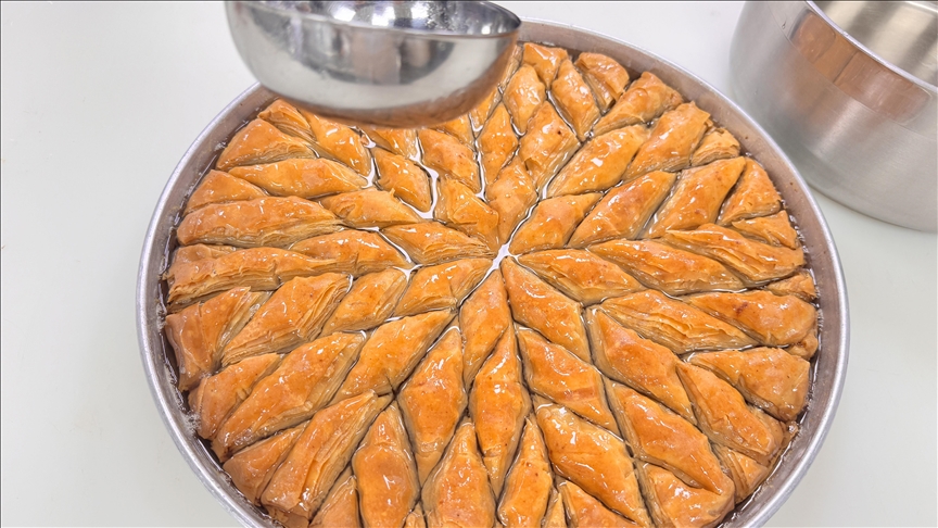 Kadın ustalar en iyi baklava için yarıştı