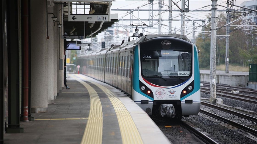 Marmaray bir günde 743 bin 596 yolcu ile rekor tazeledi