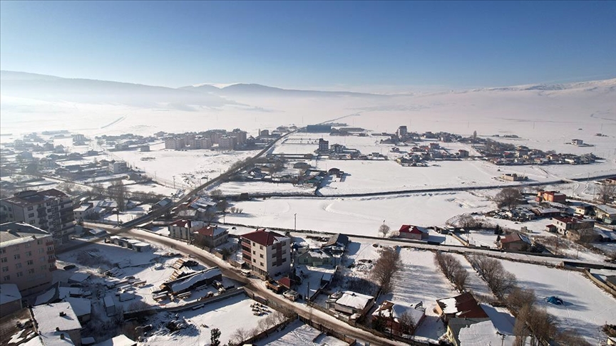 Ardahan Göle'de eksi 24 ile Türkiye'nin en soğuk yerleşimi oldu