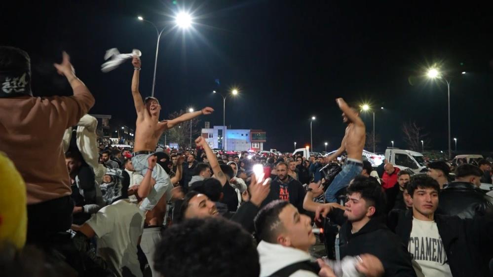 Samsun'da yüzlerce vatandaş yeni yılı coşkuyla kutladı