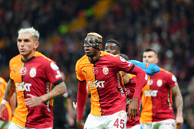 Namağlup lider Galatasaray hata yapmadı