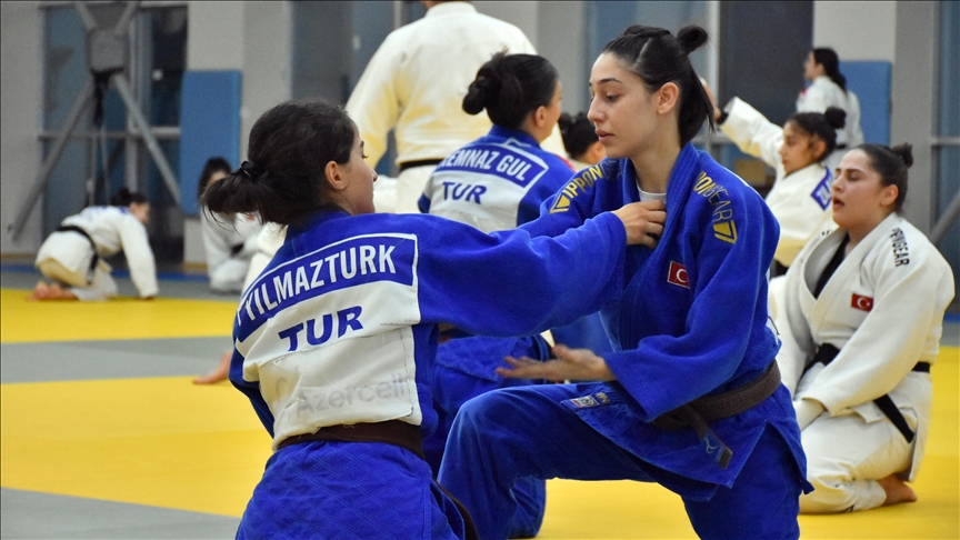 Cimnastik hayali yarıda kalan Büşra, judoda Avrupa üçüncüsü oldu