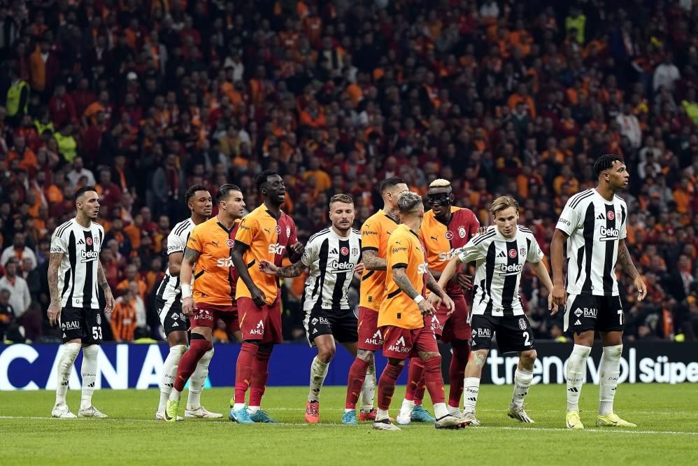 Beşiktaş - Galatasaray derbisinin tarihi belli oldu!