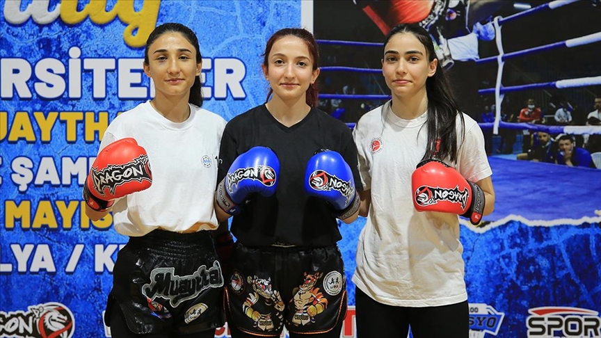 "Muaythainin altın kızları" yeni başarılar için çalışıyor