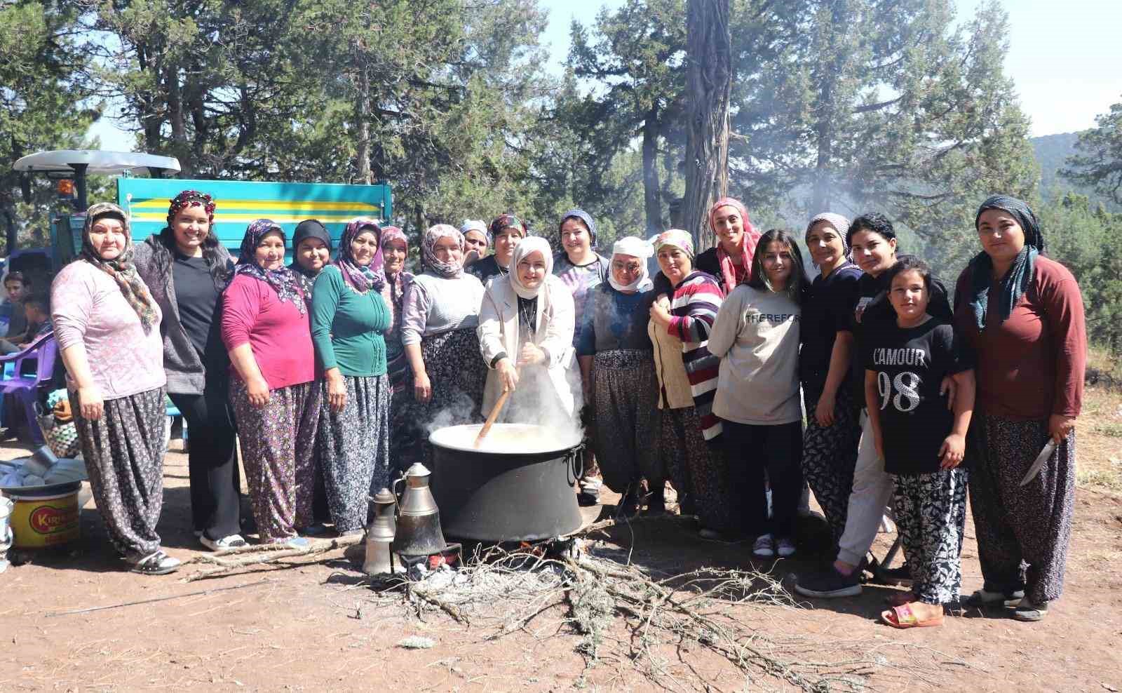 "Anneler, bir milletin vicdanını inşa eder"