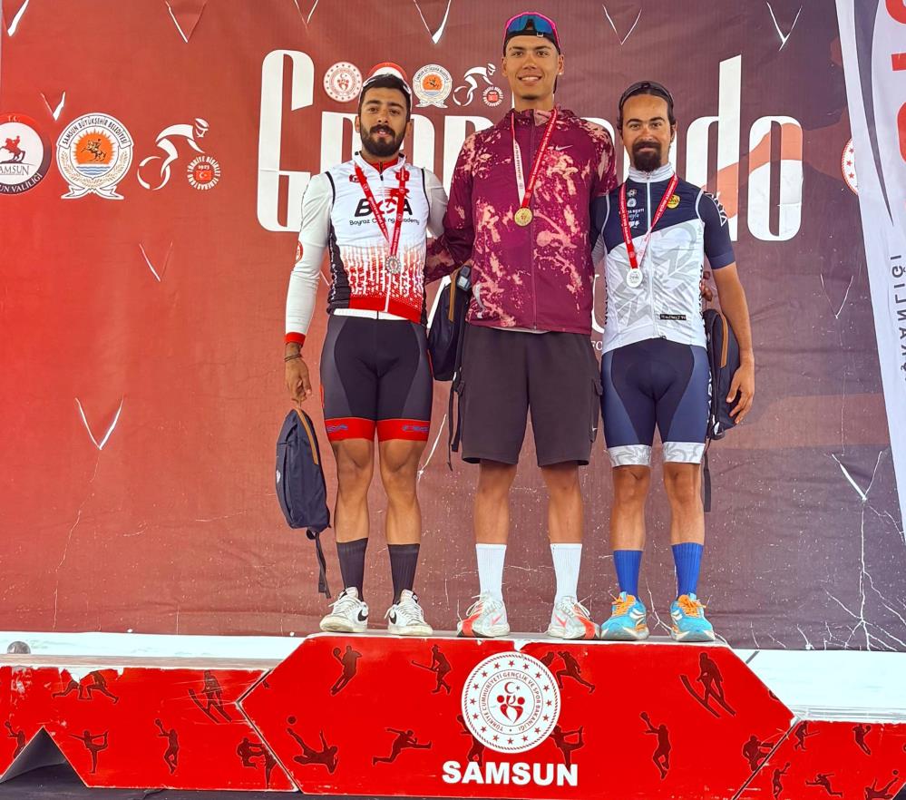 Mert Hüner Samsun'daki yarışta 3'üncü oldu