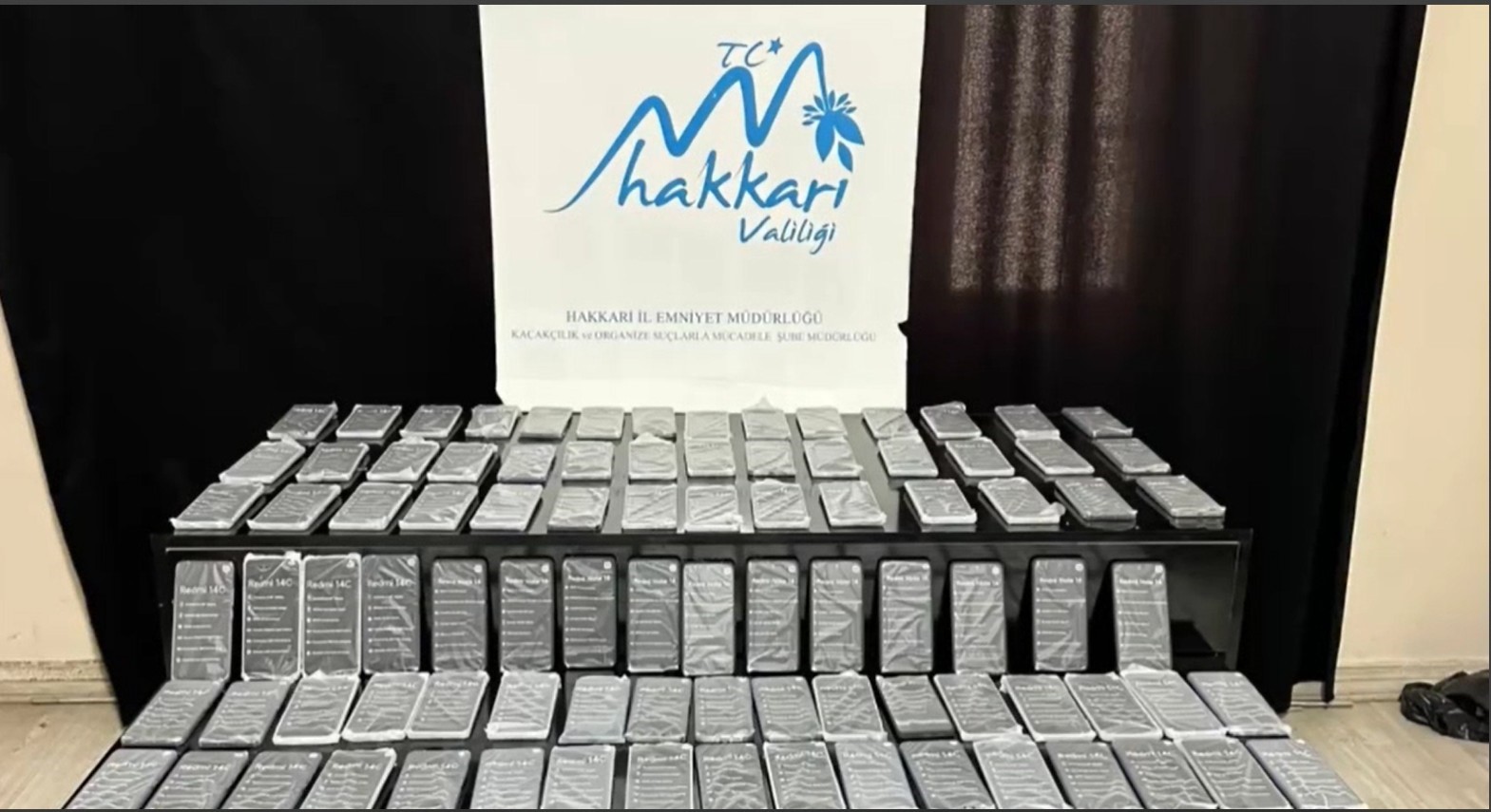 Hakkari’de 136 adet kaçak  cep telefonu bulundu