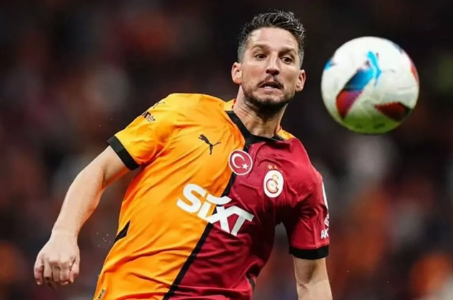 Mertens'in Galatasaray'a dünya yıldızı getiriyor