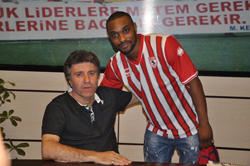 Samsunspor, Emmanuel Nsumbuyu Renklerine Bağladı