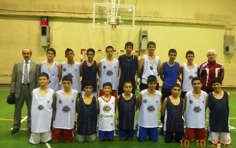 Anadolu Lisesi Basketbol Takımı Vites Arttırdı