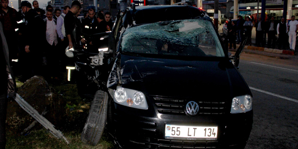 Dört Yolda ambulans kaza yaptı; 5 yaralı