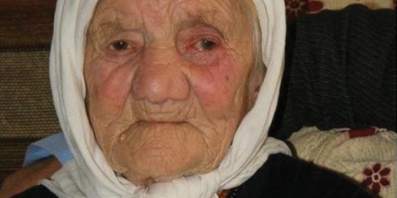 118 yaşında ki Dursine Nine hayata veda etti