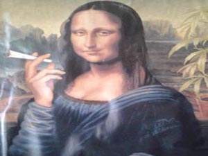 Uyuşturucu Baskınında Esrar İçen Mona Lisa Tablosu Şaşırttı